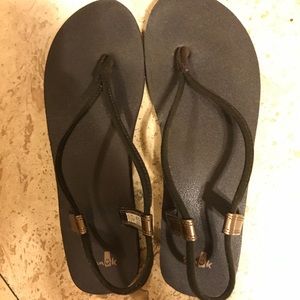 Sanuk sandals